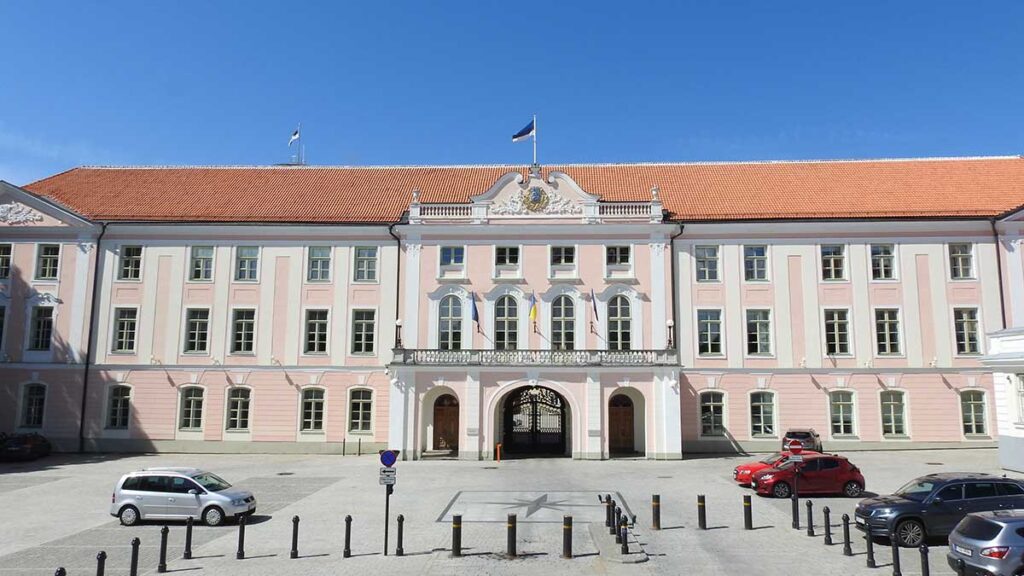 Талин, Парламент