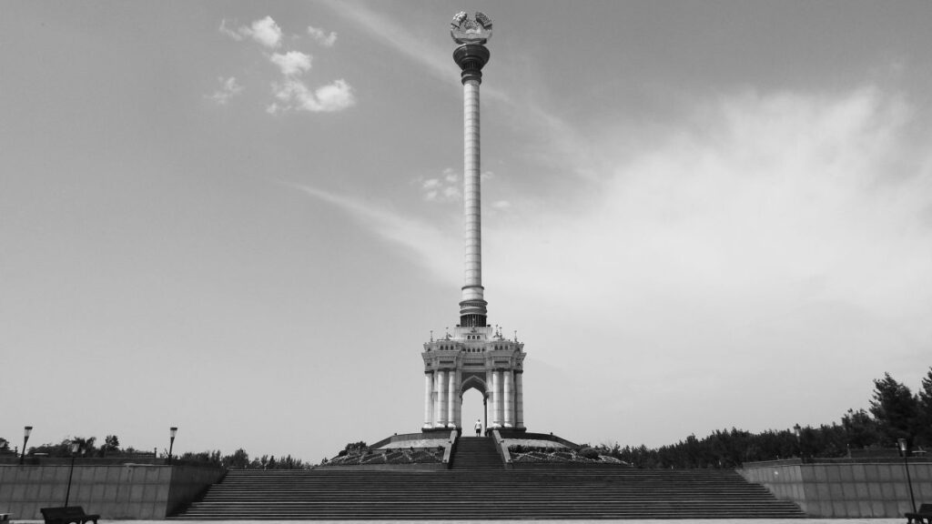 Парчан, Споменик независности