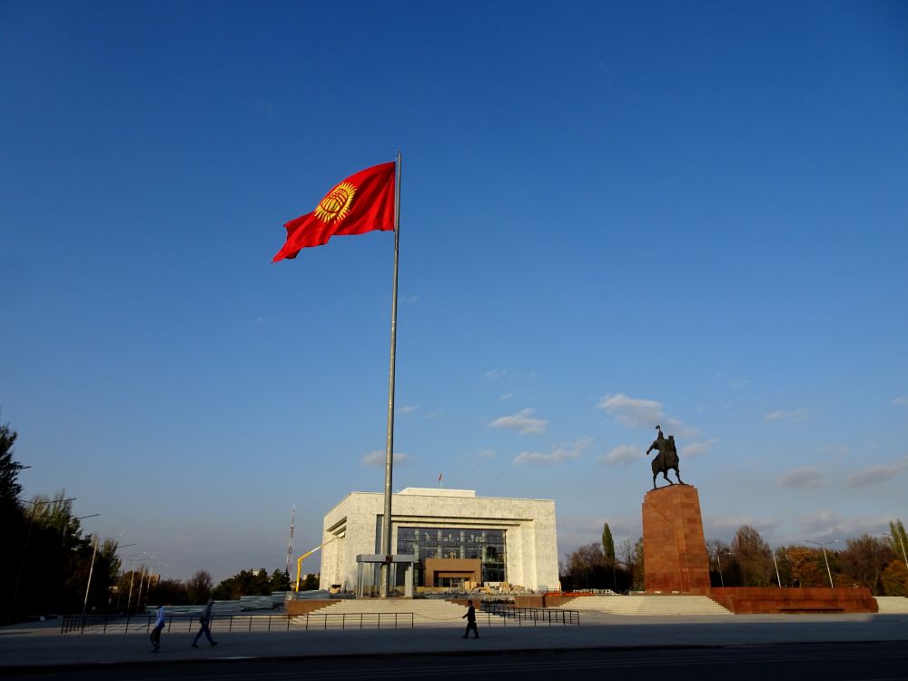 Kirgistan, Biškek, trg Ala Too, formalni Lenjinov trg