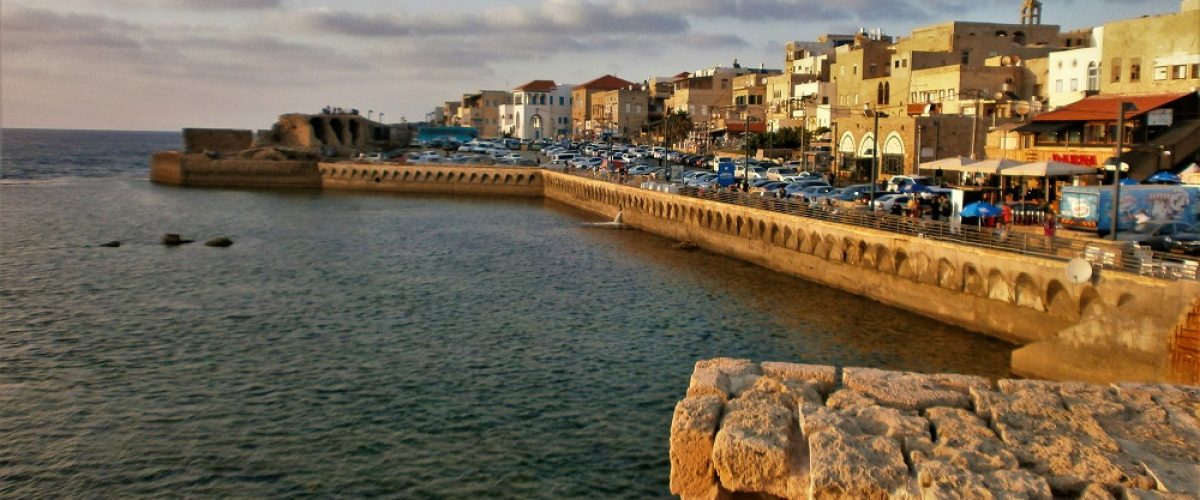 Lokalci nude ludu vožnju oko Starog grada gliserima – nije za svakoga i nije za snimanje, a pogled je i lepši od ovog!